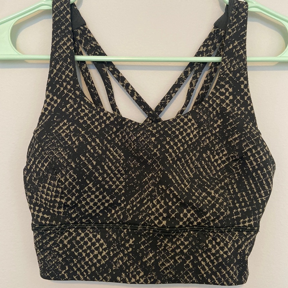 NWOT lululemon free to be serene longline bra size 4